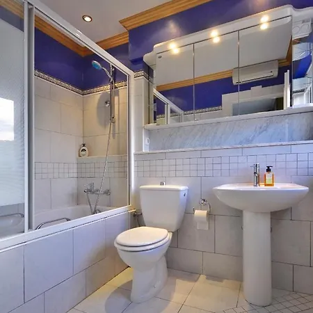 Elly&jelly, 3 Bedroom, 3bathroom, Private Parking سبليت